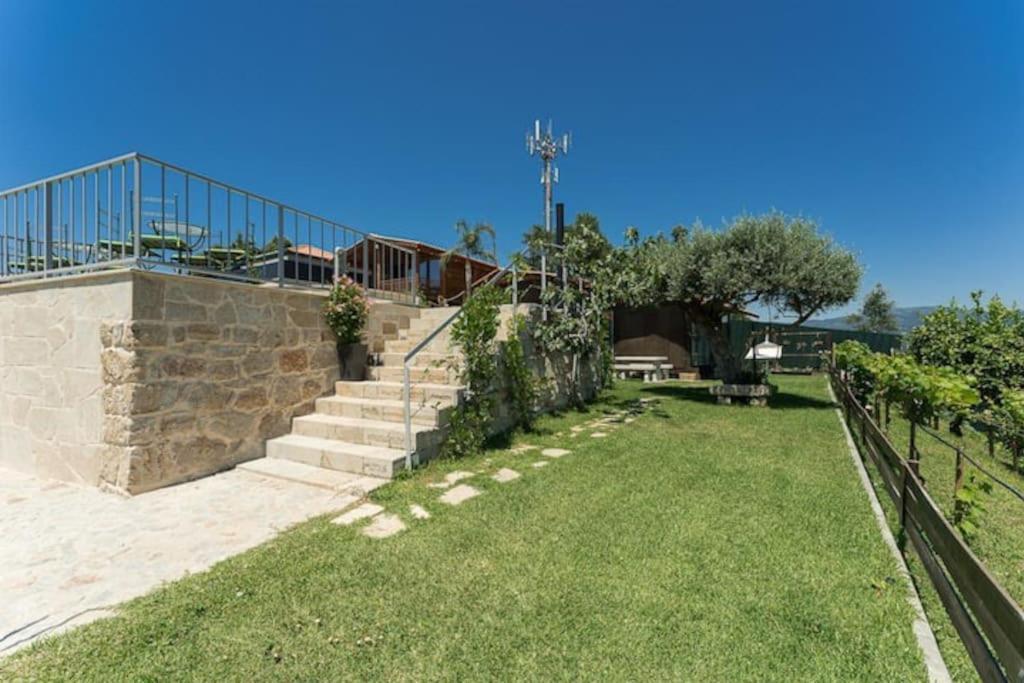 Fernandes Guest House Bright Private Suite Ponte de Lima Bagian luar foto